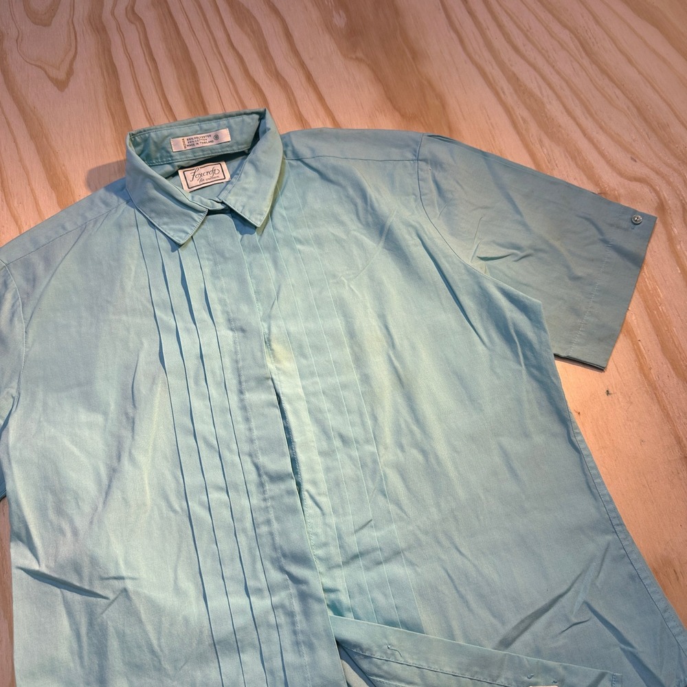 Foxcroft Women Size 8 Light Blue Short Sleeve Pleated Front Button Down Shirt
